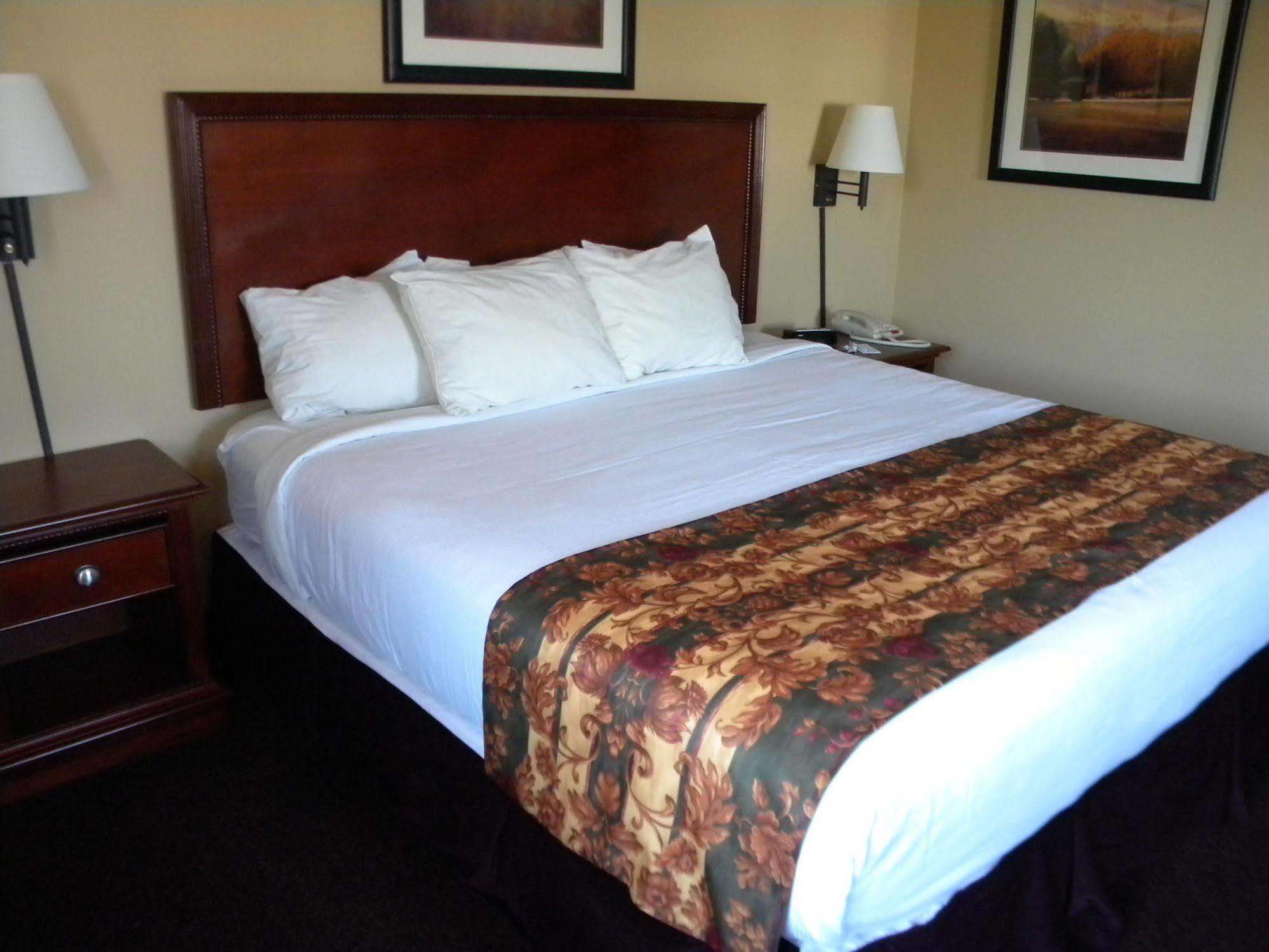 Pocahontas Inn & Suites Dış mekan fotoğraf